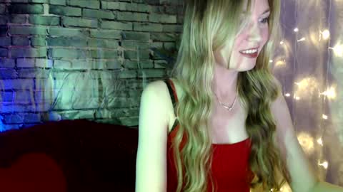 Snapshot of euphoria055 chatting on January 5, 2025, 1:15 pm Liana online show from January 5, 2025, 1:15 pm
