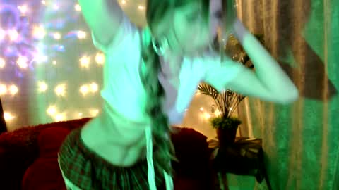 Snapshot of euphoria055 chatting on February 4, 2025, 3:26 pm Liana online show from February 4, 2025, 3:26 pm