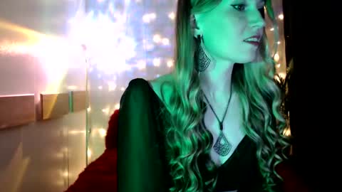 Snapshot of euphoria055 chatting on February 13, 2025, 7:42 pm Liana online show from February 13, 2025, 7:42 pm