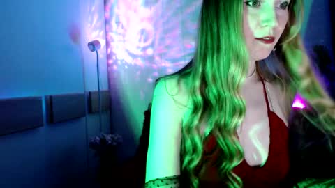 Snapshot of euphoria055 chatting on March 1, 2025, 11:17 am Liana online show from March 1, 2025, 11:17 am