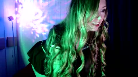 Snapshot of euphoria055 chatting on March 4, 2025, 1:38 pm Liana online show from March 4, 2025, 1:38 pm