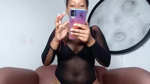 euphoria_06 online show from December 21, 2025, 4:08 am