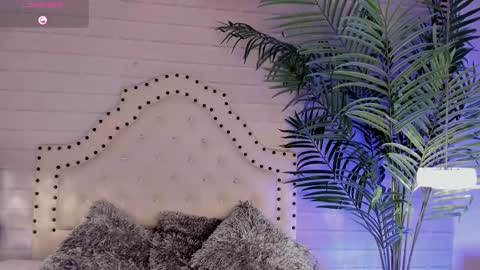 Snapshot of eureekaa chatting on February 23, 2025, 8:33 pm Eurekaa online show from February 23, 2025, 8:33 pm