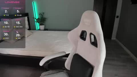 Snapshot of eva1oo chatting on February 27, 2026, 3:50 am Eva online show from February 27, 2026, 3:50 am