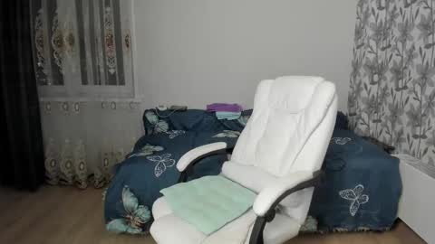 Snapshot of eva_7777 chatting on November 9, 2025, 12:36 pm Eva online show from November 9, 2025, 12:36 pm