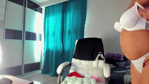 Eva online show from May 18, 2026, 10:43 am