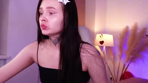 Eva online show from February 12, 2025, 5:37 pm