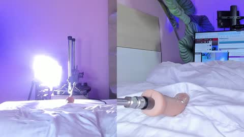 Eva online show from January 21, 2025, 3:43 pm