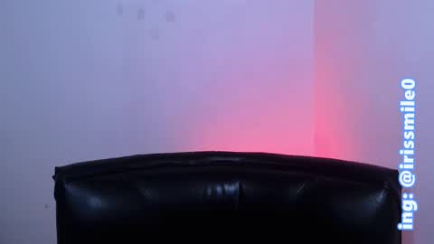 Snapshot of eva_brooks1 chatting on February 19, 2025, 4:12 am Iris Smile independent model online show from February 19, 2025, 4:12 am