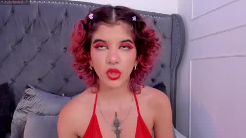 Eva  online show from May 8, 2026, 5:13 am