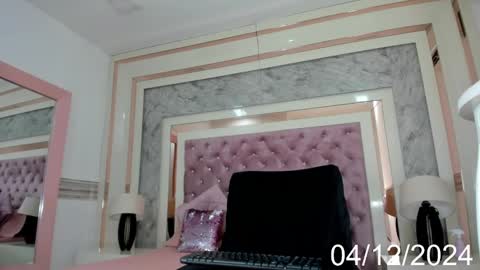 EVA COLUCCY online show from December 5, 2024, 1:25 am