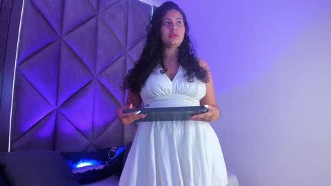EVA DAEMON  online show from January 4, 2025, 11:43 am