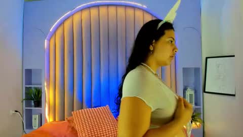 Snapshot of eva_daemon chatting on September 25, 2025, 11:36 am EVA DAEMON  online show from September 25, 2025, 11:36 am