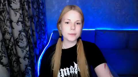 Snapshot of eva_ellis chatting on June 13, 2026, 7:01 pm Eva online show from June 13, 2026, 7:01 pm