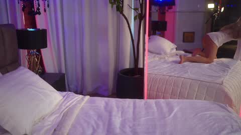 Snapshot of eva_fashionista chatting on October 19, 2025, 1:45 pm Eva online show from October 19, 2025, 1:45 pm