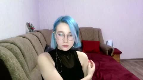 eva_forrest online show from December 11, 2024, 11:51 am