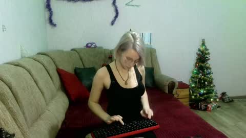 eva_forrest online show from January 7, 2025, 6:45 pm