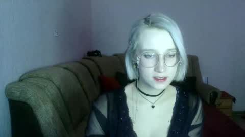 eva_forrest online show from January 19, 2025, 10:39 am