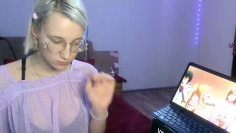 eva_forrest online show from January 24, 2025, 3:45 pm