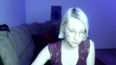 eva_forrest online show from January 25, 2025, 6:35 pm