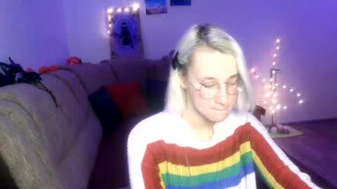 eva_forrest online show from February 13, 2025, 5:01 pm