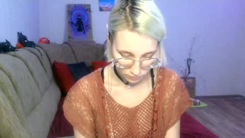 eva_forrest online show from February 21, 2025, 4:16 pm
