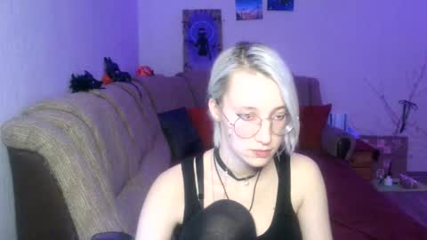 eva_forrest online show from February 22, 2025, 11:57 pm