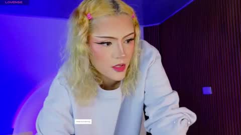 Eva  online show from June 20, 2026, 1:36 pm