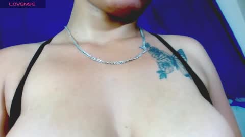 Snapshot of eva_hoot1 chatting on April 29, 2026, 8:26 pm EVA online show from April 29, 2026, 8:26 pm