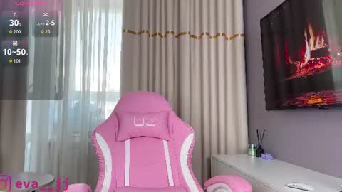 Snapshot of eva_j chatting on June 17, 2026, 2:58 am Free toy control in pvt online show from June 17, 2026, 2:58 am