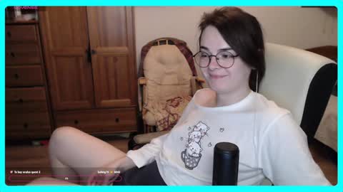 Snapshot of eva_katt chatting on December 2, 2024, 9:28 pm Gamer Katt online show from December 2, 2024, 9:28 pm