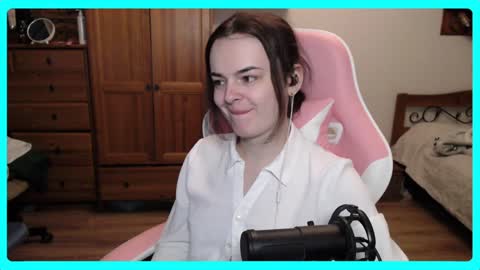 Snapshot of eva_katt chatting on January 22, 2025, 12:49 pm Gamer Katt online show from January 22, 2025, 12:49 pm