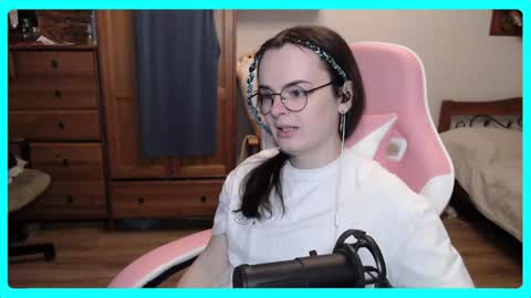 Snapshot of eva_katt chatting on January 24, 2025, 1:14 pm Gamer Katt online show from January 24, 2025, 1:14 pm