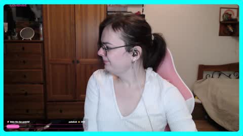 Snapshot of eva_katt chatting on February 8, 2025, 9:24 am Gamer Katt online show from February 8, 2025, 9:24 am