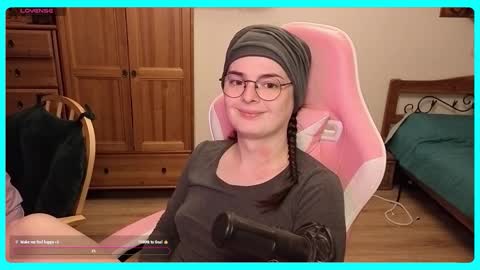 Snapshot of eva_katt chatting on September 27, 2025, 10:15 pm Gamer Katt online show from September 27, 2025, 10:15 pm