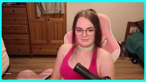 Snapshot of eva_katt chatting on October 8, 2025, 10:07 pm Gamer Katt online show from October 8, 2025, 10:07 pm