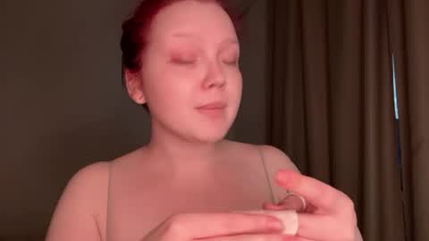 eva_kittenn online show from May 4, 2026, 12:39 am