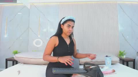 Eva online show from April 22, 2026, 11:34 am