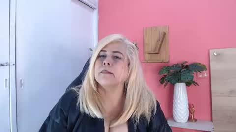 eva_love49 online show from July 14, 2026, 6:13 pm