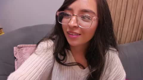 Snapshot of eva_macalliter chatting on December 27, 2024, 10:23 am Angelinne online show from December 27, 2024, 10:23 am