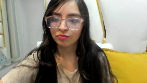 Snapshot of eva_macalliter chatting on March 9, 2025, 3:43 am Angelinne online show from March 9, 2025, 3:43 am