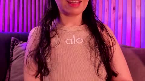 Angelinne online show from March 12, 2026, 4:18 am