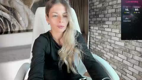 Snapshot of eva_melow chatting on September 13, 2025, 10:20 pm Eva online show from September 13, 2025, 10:20 pm