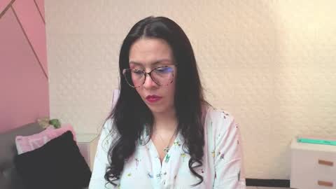 Snapshot of eva_mermaid chatting on June 3, 2026, 3:28 pm Eva online show from June 3, 2026, 3:28 pm