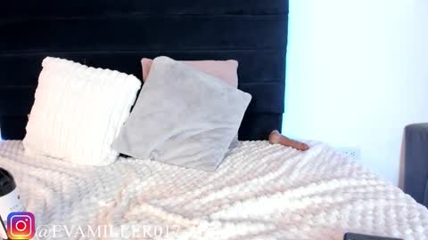 Eva online show from November 26, 2025, 2:07 pm