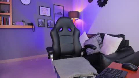 eva_monet online show from June 11, 2026, 7:12 pm