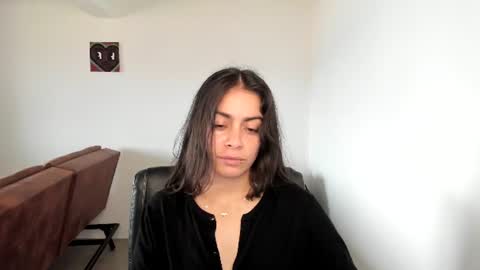 eva_monn online show from August 4, 2026, 5:48 pm