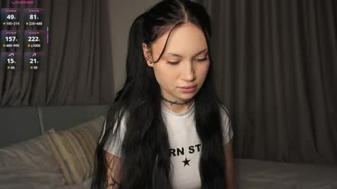 Snapshot of eva_pixie chatting on October 18, 2025, 2:51 pm Eva online show from October 18, 2025, 2:51 pm