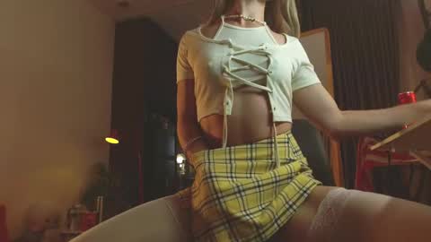 Eva online show from October 12, 2025, 6:23 am