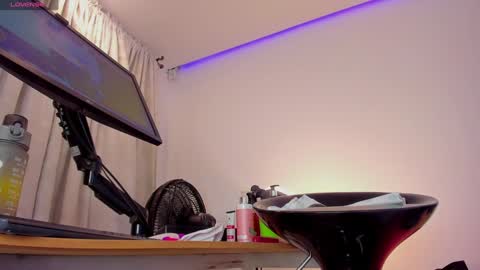 Snapshot of eva_rain chatting on January 11, 2025, 2:04 pm Eva online show from January 11, 2025, 2:04 pm